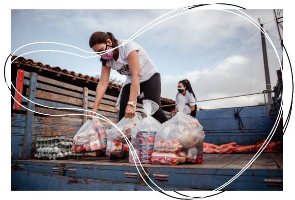 Foto de ação para convidar voluntários